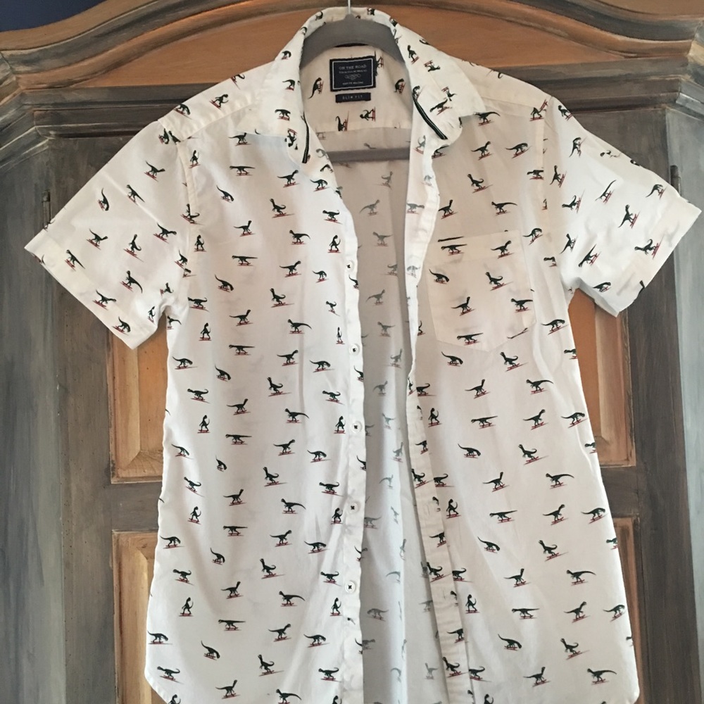 Men’s Cotton Shirt w/Dinosaurs on Skateboards